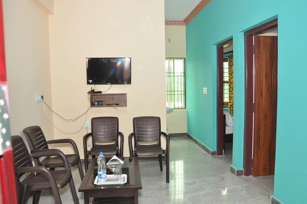 Iroomz Sri Vinayaka Comfort Virajpet Eksteriør billede